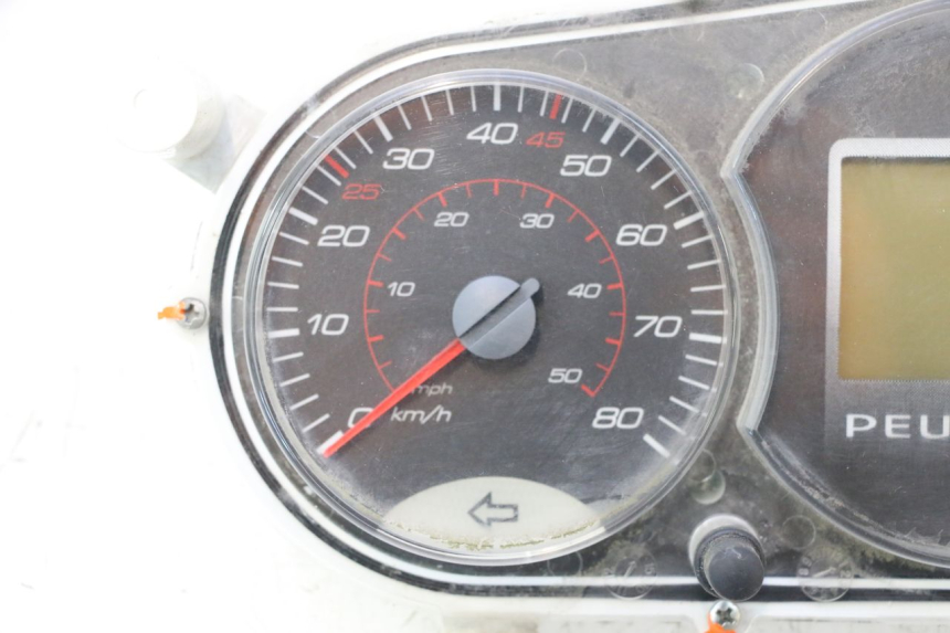photo de TACHOMETER  PEUGEOT CITYSTAR 2T 50 (2018 - 2021) - Fokus auf die Struktur