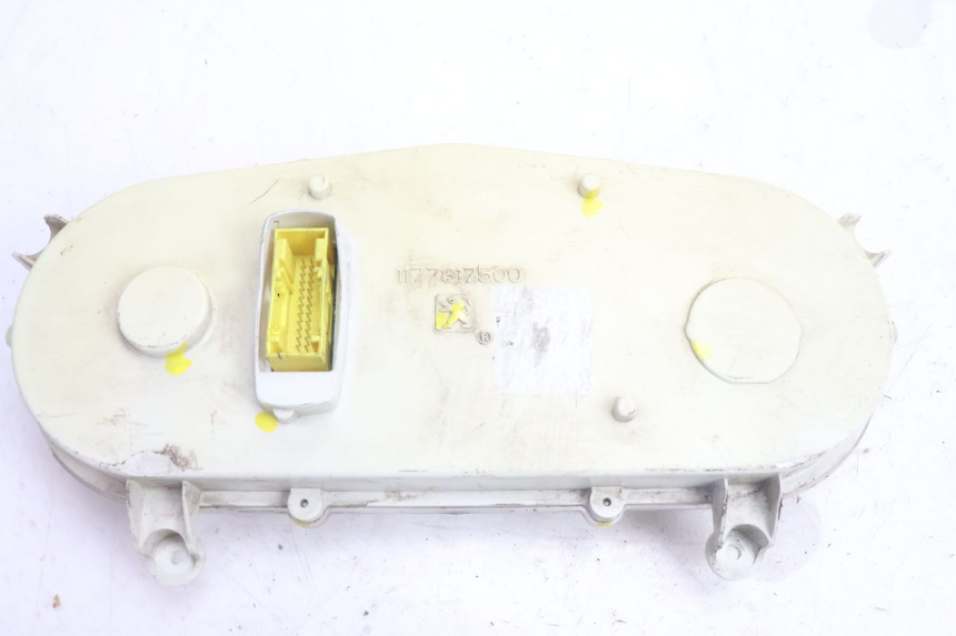 photo de TACHOMETER PEUGEOT CITYSTAR 125 (2011 - 2017) - Oberflächenzustand und Material