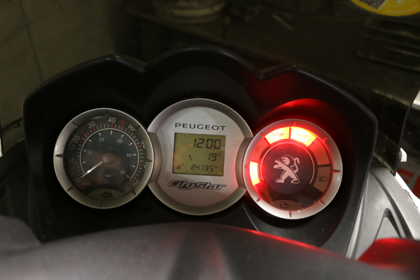 photo de TACHOMETER PEUGEOT CITYSTAR 50 (2013 - 2017) - Profilansicht des Ersatzteils