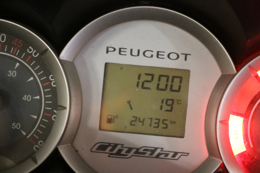 photo de TACHOMETER PEUGEOT CITYSTAR 50 (2013 - 2017) - Zoom auf Gebrauchszustand