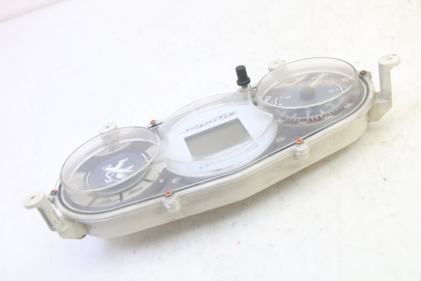 photo de TACHOMETER PEUGEOT CITYSTAR 50 (2013 - 2017) - Oberflächenzustand und Material