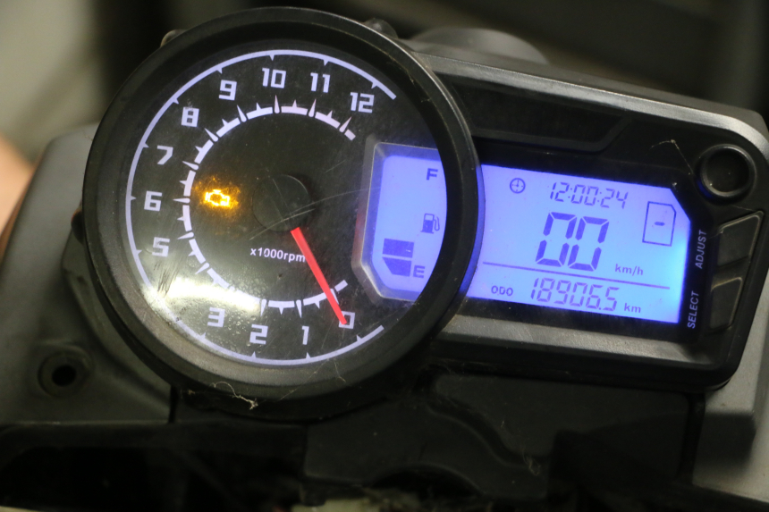 photo de TACHOMETER  KSR CODE 125 (2018 - 2020) - Zoom auf Gebrauchszustand