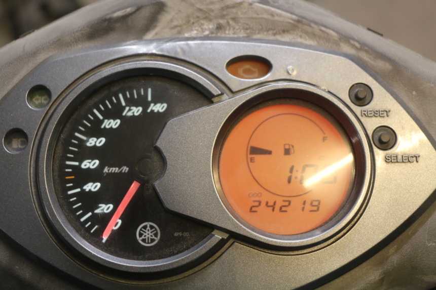 photo de TACHOMETER  YAMAHA CYGNUS X INJECTION 125 (2007 - 2013) - Charakteristische Merkmale