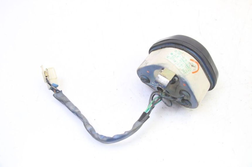 photo de TACHOMETER  SKYTEAM DAX REPLICA 110 (2005 - 2015) - Details der Befestigungspunkte