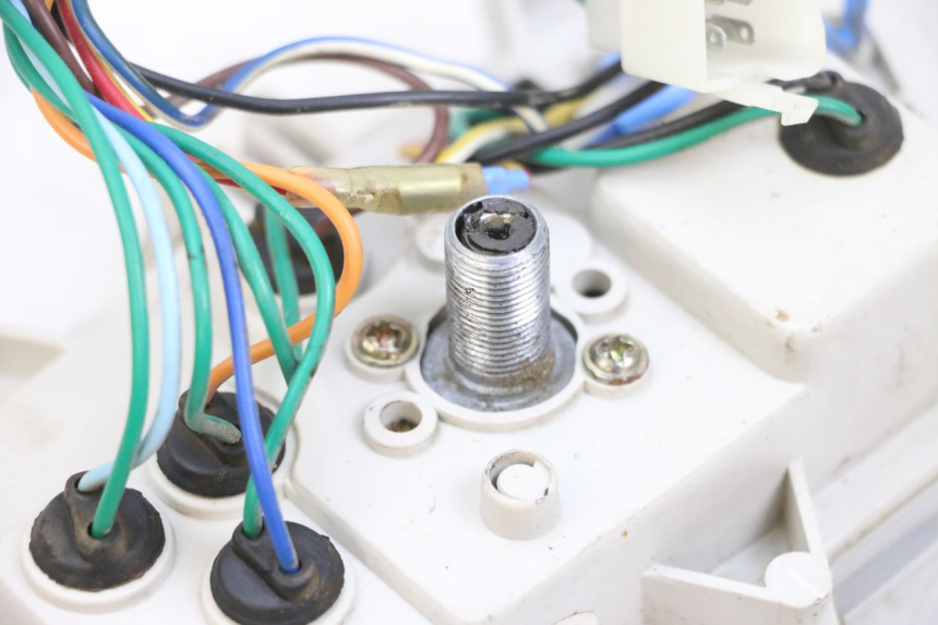 photo de TACHOMETER LONGJIA DIGITA 4T 50 (2019 - 2022) - Oberflächenzustand und Material