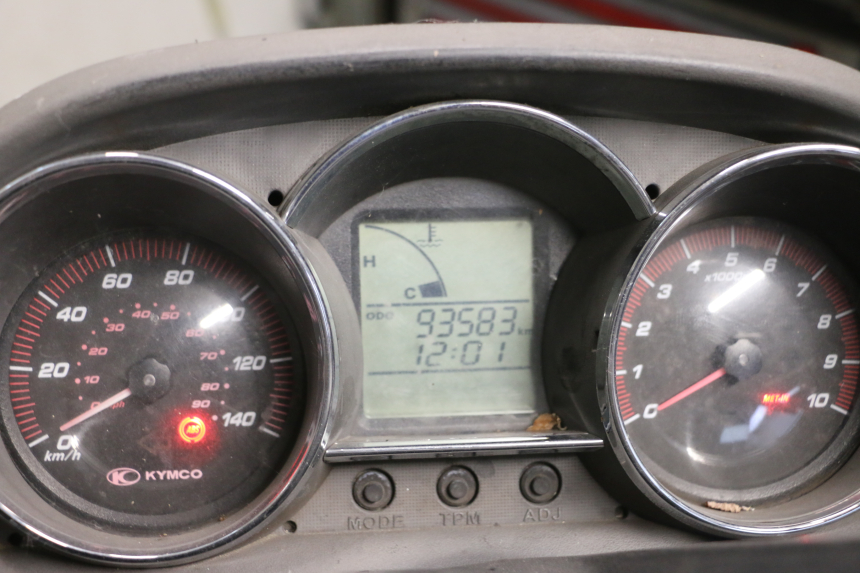 photo de TACHOMETER KYMCO DINK STREET 125 (2009 - 2014) - Zoom auf Gebrauchszustand