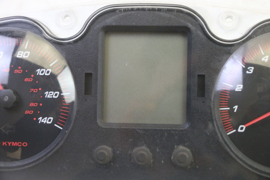 photo de TACHOMETER KYMCO DINK STREET 125 (2009 - 2014) - Zoom auf Gebrauchszustand
