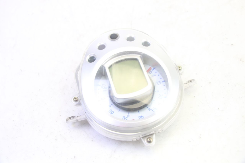 photo de TACHOMETER PEUGEOT DJANGO 4T 50 (2014 - 2019) - Technische Nahaufnahme