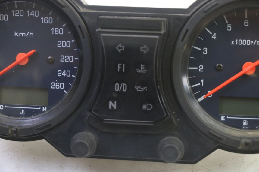 photo de TACHOMETER  SUZUKI DL V STROM 1000 (2002 - 2007) - Zoom auf Gebrauchszustand