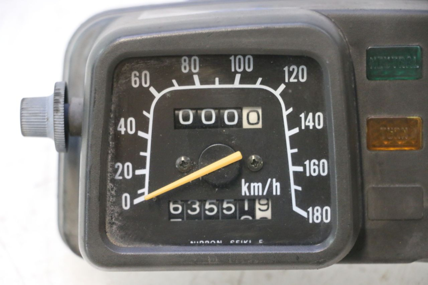 photo de TACHOMETER  SUZUKI DR S 600 (1985 - 1989) - Zoom auf Komponenten