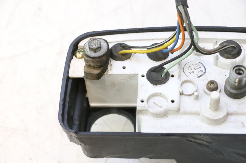 photo de TACHOMETER  SUZUKI DR S 600 (1985 - 1989) - Oberflächenzustand und Material