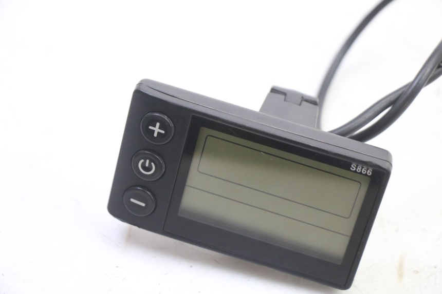 photo de TACHOMETER  URBANGLIDE E-CROSS PRO 1 - Alternative Perspektive