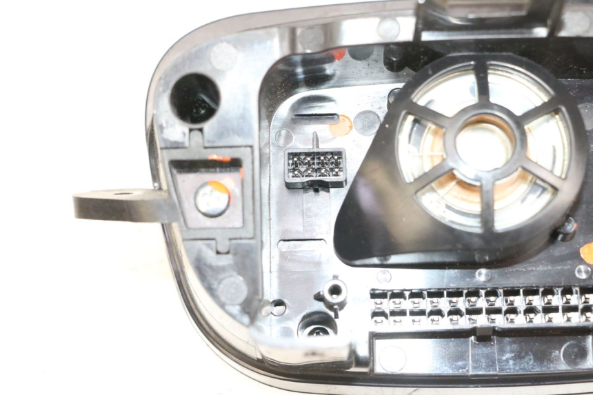 photo de TACHOMETER  SEGWAY NINEBOT E125S 1 (2022 - 2026) - Details der Befestigungspunkte