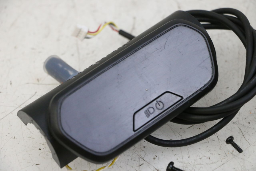 photo de TACHO SEGWAY NINEBOT E2 1 - Technische Nahaufnahme