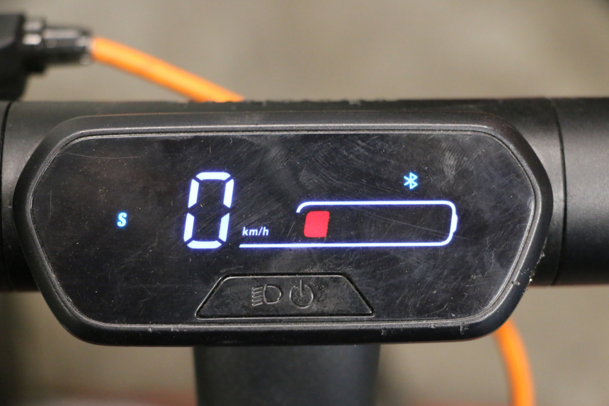 photo de TACHO SEGWAY NINEBOT E2 1 - Gesamtansicht des Produkts