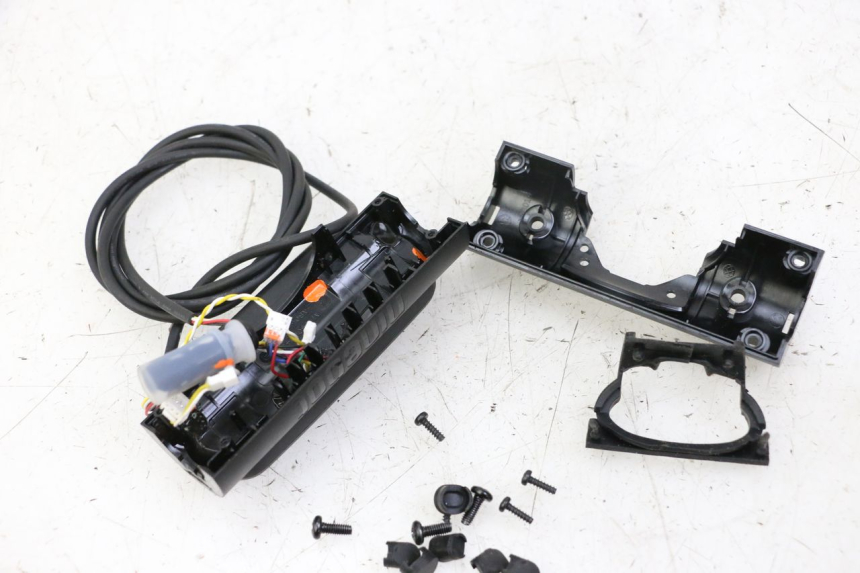 photo de TACHO SEGWAY NINEBOT E2 1 - Details der Befestigungspunkte