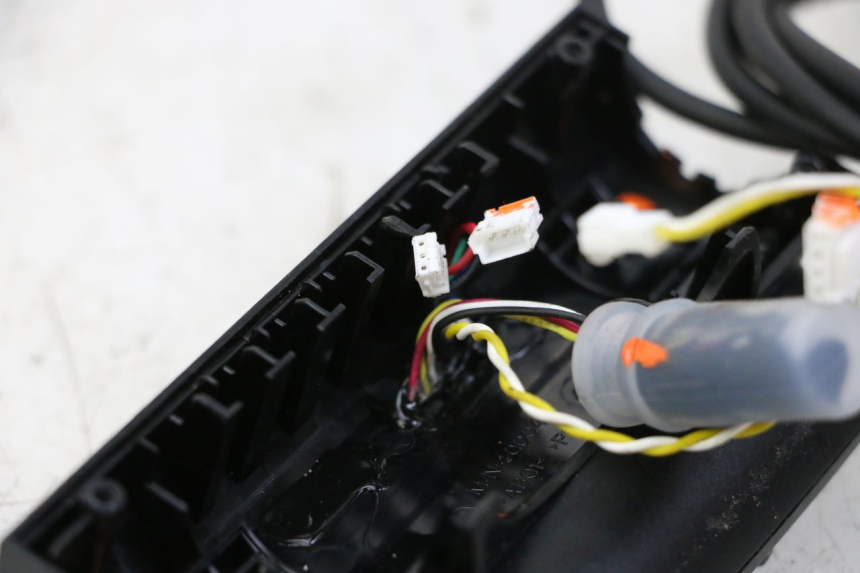 photo de TACHO SEGWAY NINEBOT E2 1 - Oberflächenzustand und Material