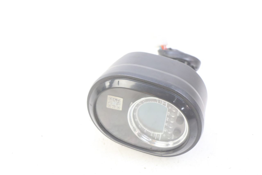 photo de TACHOMETER EFUN E2GO 1 (2017 - 2021) - Details der Befestigungspunkte
