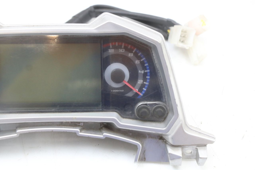 photo de TACHOMETER  LONGJIA EASY MAX 125 (2020 - 2024) - Alternative Perspektive