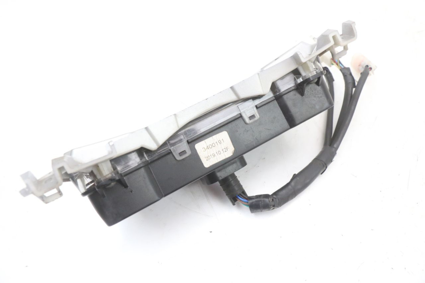 photo de TACHOMETER  LONGJIA EASY MAX 125 (2020 - 2024) - Oberflächenzustand und Material