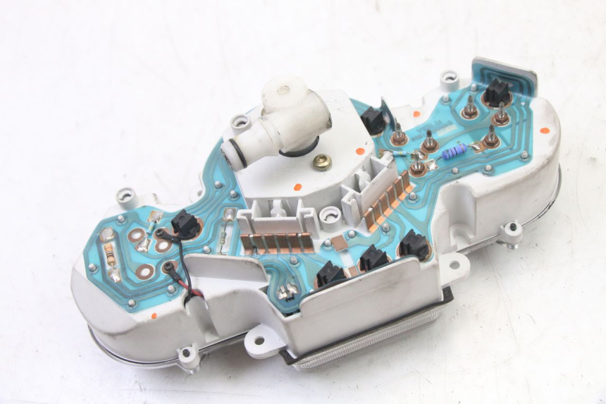 photo de TACHOMETER  PEUGEOT ELYSEO 125 (1999 - 2004) - Details der Befestigungspunkte