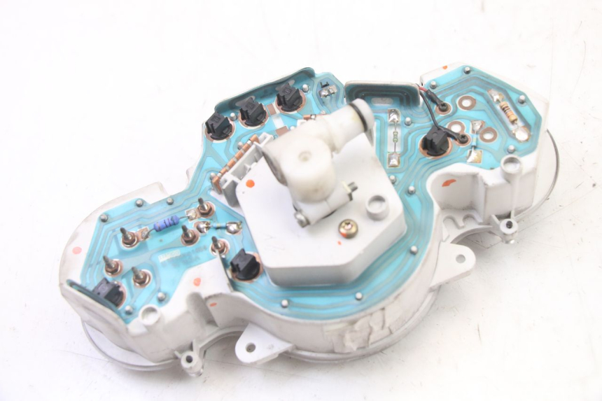 photo de TACHOMETER  PEUGEOT ELYSEO 125 (1999 - 2004) - Oberflächenzustand und Material