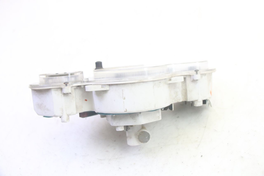 photo de TACHOMETER  PEUGEOT ELYSEO 125 (1999 - 2004) - Details der Befestigungspunkte