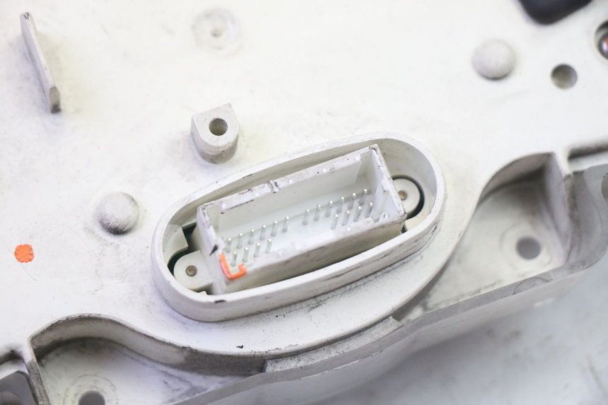 photo de TACHOMETER PEUGEOT ELYSTAR 50 (2002 - 2014) - Weitere Ansicht des Artikels