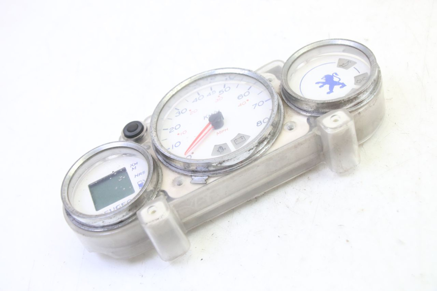 photo de TACHOMETER PEUGEOT ELYSTAR 50 (2002 - 2014) - Details der Befestigungspunkte