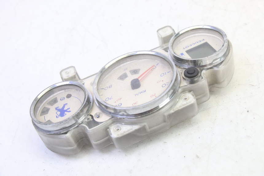 photo de TACHOMETER PEUGEOT ELYSTAR 50 (2002 - 2014) - Details der Befestigungspunkte