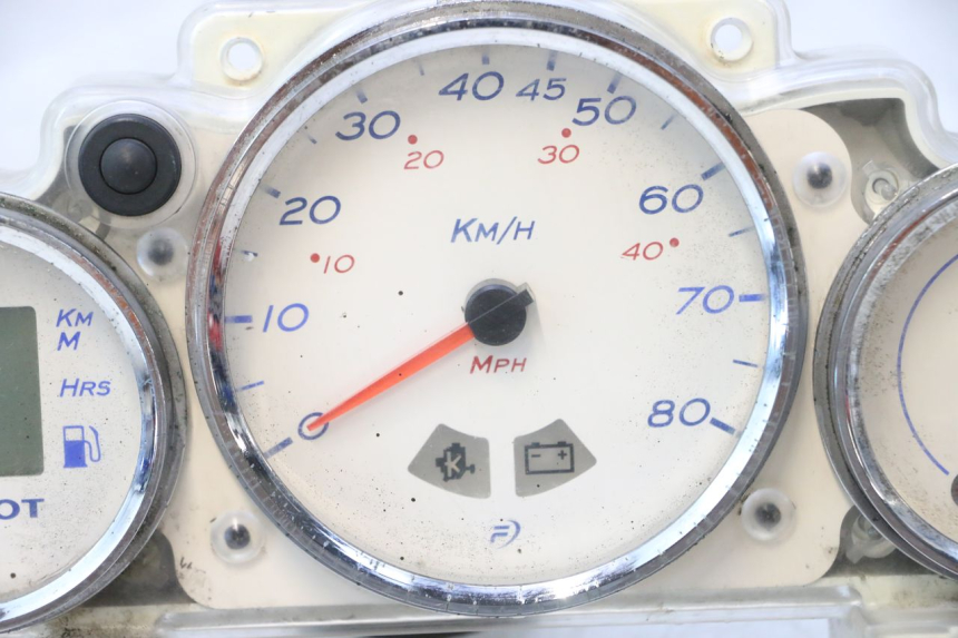 photo de TACHOMETER PEUGEOT ELYSTAR 50 (2002 - 2014) - Detaillierte Sichtprüfung