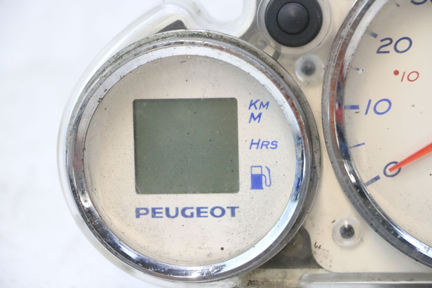 photo de TACHOMETER PEUGEOT ELYSTAR 50 (2002 - 2014) - Fokus auf die Struktur