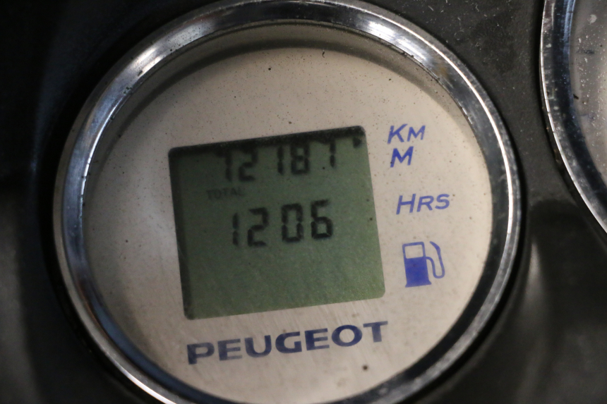 photo de TACHOMETER PEUGEOT ELYSTAR 50 (2002 - 2014) - Zoom auf Gebrauchszustand