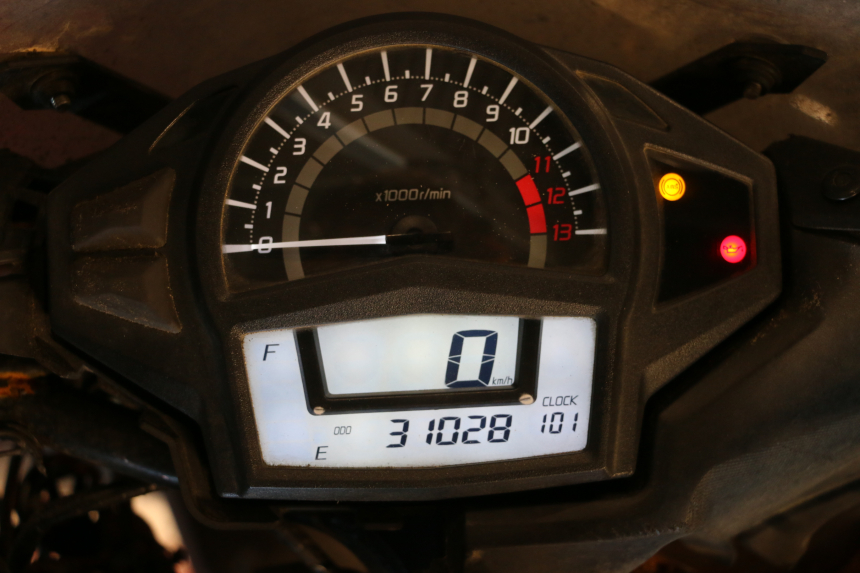 photo de TACHOMETER  KAWASAKI ER-6 ER6 F ABS 650 (2012 - 2016) - Zoom auf Gebrauchszustand