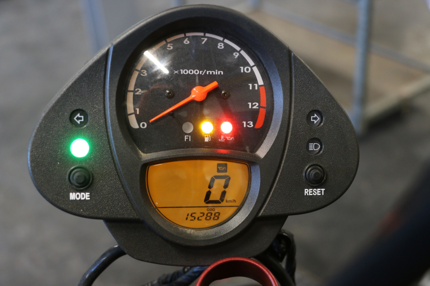 photo de TACHOMETER  KAWASAKI ER-6 ER6 N 650 (2005 - 2009) - Zoom auf Gebrauchszustand
