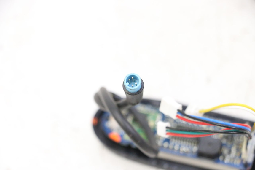 photo de TACHO SEGWAY NINEBOT F40E 1 - Technische Nahaufnahme