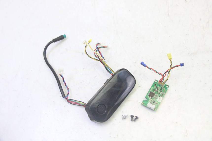 photo de TACHO SEGWAY NINEBOT F65I 1 - Zoom auf Gebrauchszustand