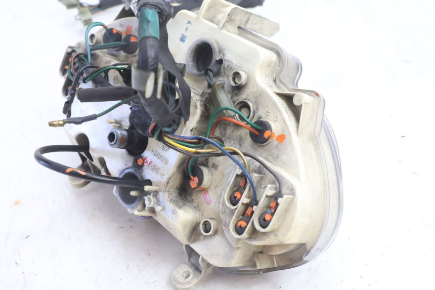 photo de TACHOMETER HONDA FES PANTHEON 2T 125 (1998 - 2002) - Oberflächenzustand und Material