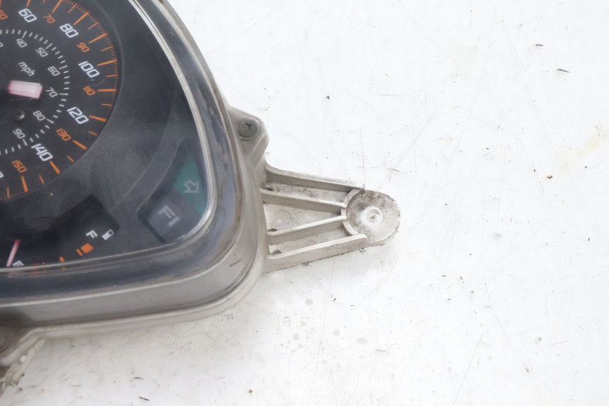 photo de TACHOMETER HONDA FES PANTHEON 125 (2003 - 2007) - Technische Nahaufnahme