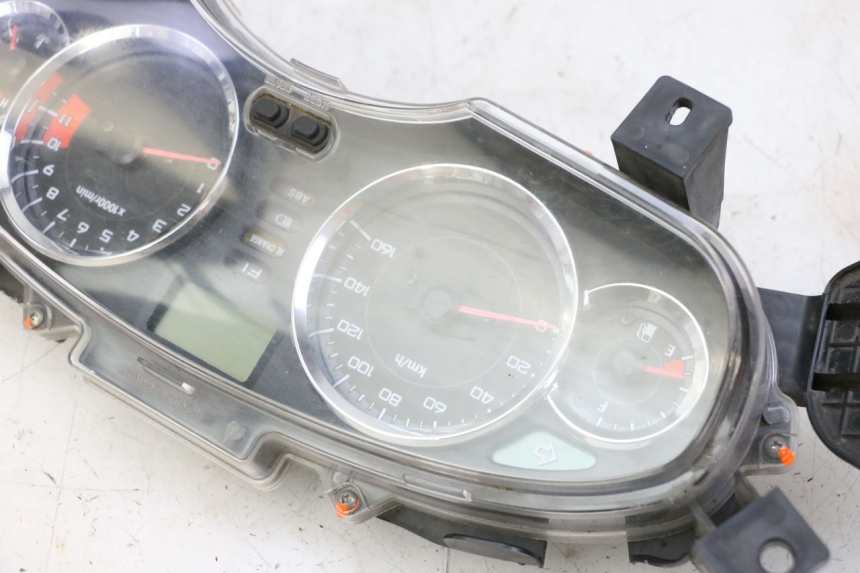 photo de TACHOMETER HONDA FES S-WING SWING ABS 125 (2007 - 2015) - Detaillierte Sichtprüfung