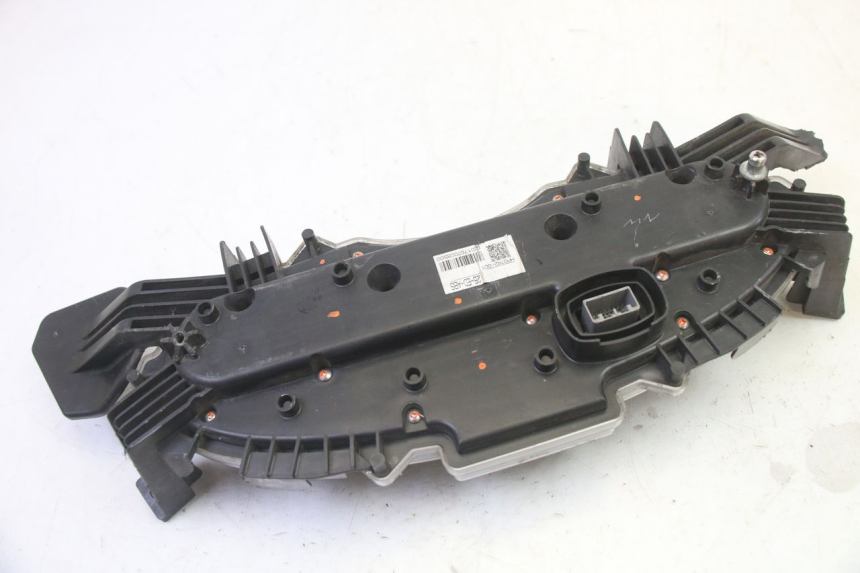 photo de TACHOMETER HONDA FES S-WING SWING ABS 125 (2007 - 2015) - Charakteristische Merkmale