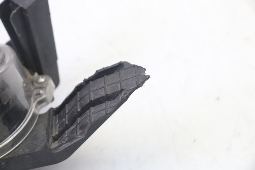 photo de TACHOMETER HONDA FES S-WING SWING ABS 125 (2007 - 2015) - Details der Befestigungspunkte