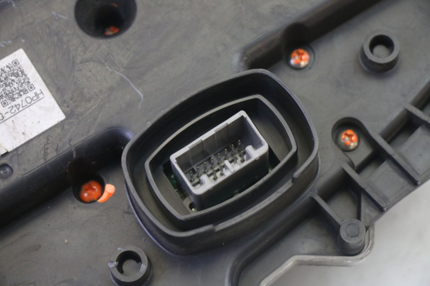 photo de TACHOMETER HONDA FES S-WING SWING ABS 125 (2007 - 2015) - Zoom auf Komponenten