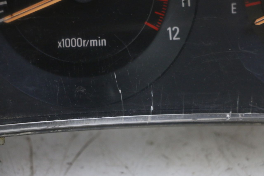 photo de TACHOMETER  YAMAHA FJ 36Y 1100 (1984 - 1985) - Hochauflösende Nahaufnahme