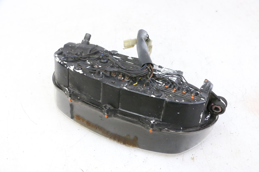 photo de TACHOMETER  YAMAHA FJ 36Y 1100 (1984 - 1985) - Details der Befestigungspunkte