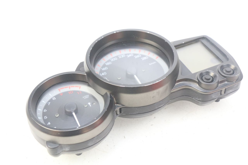 photo de TACHOMETER YAMAHA FJR ABS 1300 (2006 - 2012) - Details der Befestigungspunkte