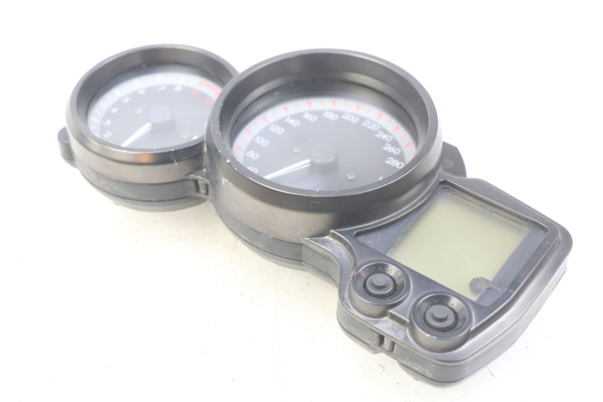 photo de TACHOMETER YAMAHA FJR ABS 1300 (2006 - 2012) - Oberflächenzustand und Material