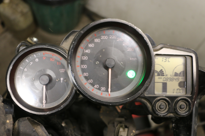 photo de TACHOMETER YAMAHA FJR ABS 1300 (2006 - 2012) - Charakteristische Merkmale