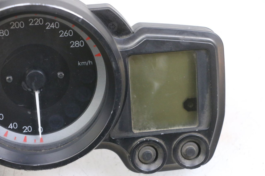 photo de TACHOMETER YAMAHA FJR ABS 1300 (2006 - 2012) - Zoom auf Komponenten