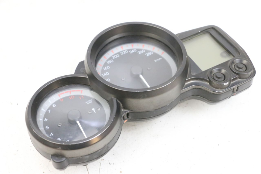 photo de TACHOMETER YAMAHA FJR ABS 1300 (2006 - 2012) - Details der Befestigungspunkte